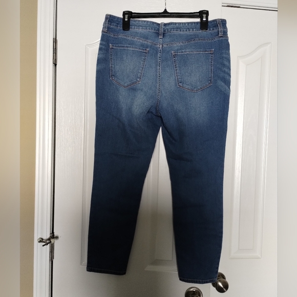 St. John's Bay Skinny Jeans Size 14 - Picture 2 of 3